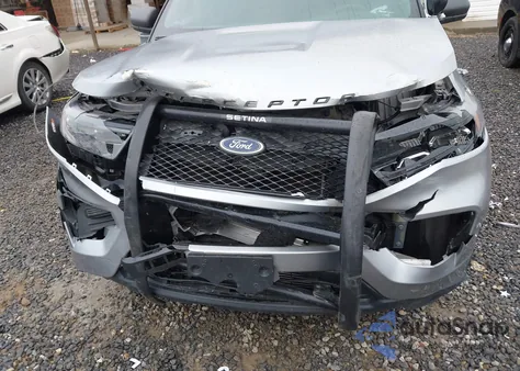 2022 Ford Police Interceptor z USA, uszkodzony, nr VIN 1FM5K8AC9NGB45765